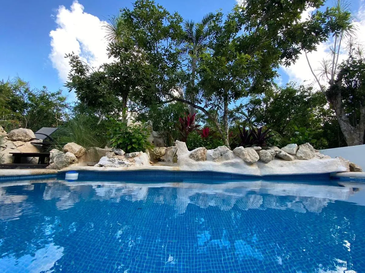 Amazing Villa Inside Tulum Country Club Akumal Holiday home