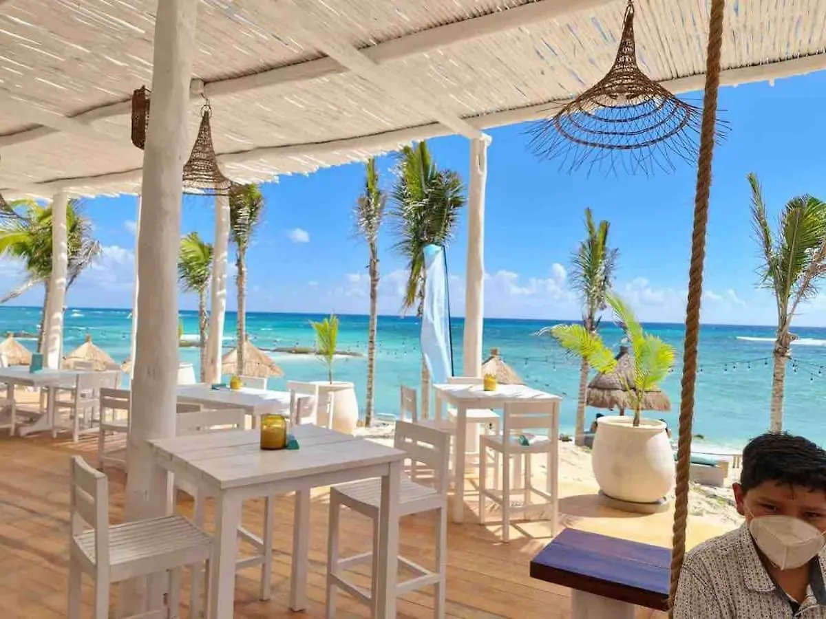 Amazing Villa Inside Tulum Country Club Akumal 0*,  Mexico