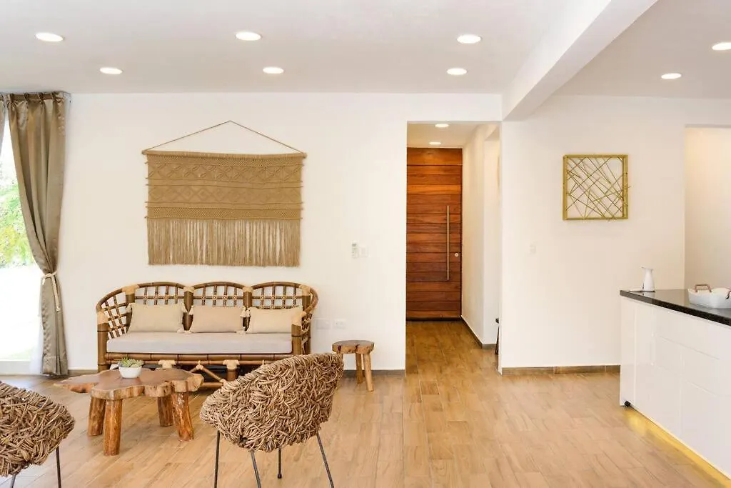 Amazing Villa Inside Tulum Country Club Akumal 0*,
