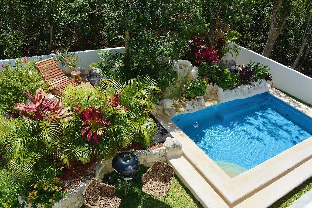 Amazing Villa Inside Tulum Country Club Akumal location