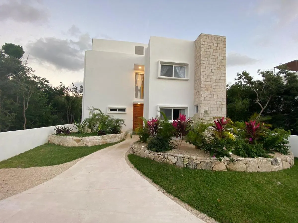 Amazing Villa Inside Tulum Country Club Akumal Mexique