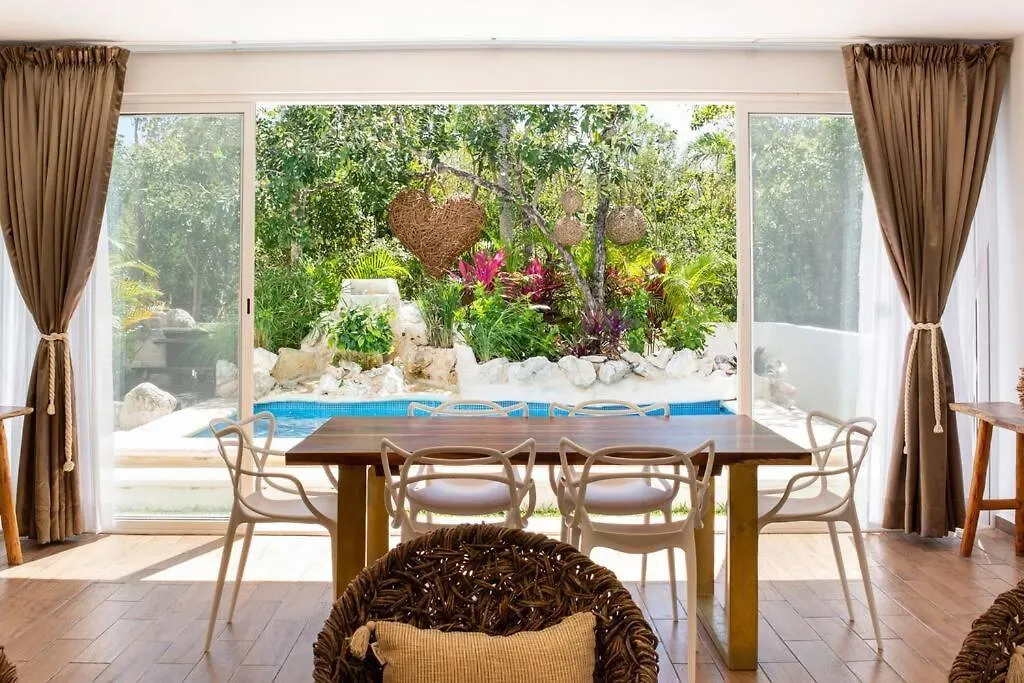 Holiday home Amazing Villa Inside Tulum Country Club Akumal